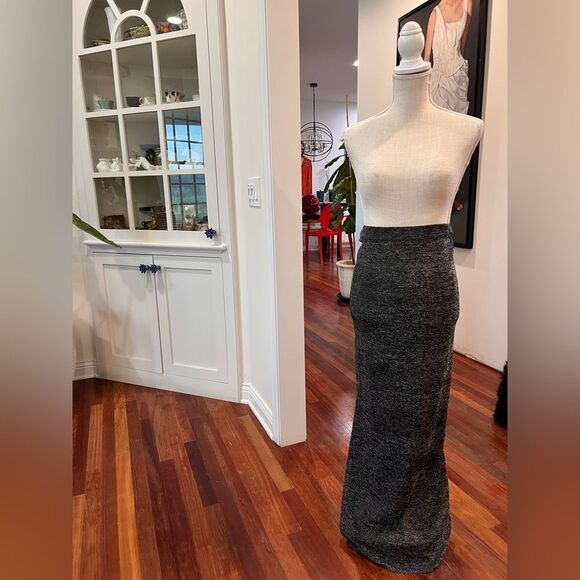 Edit by Nine NWT Elegant Gray Metallic Women's Skirt - Picture 3 of 5